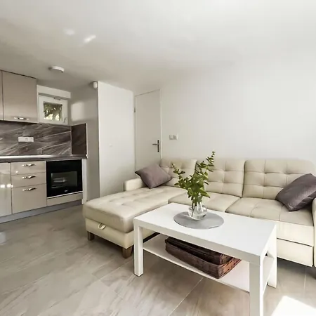 بيت للعطل House Suzi By Interhome